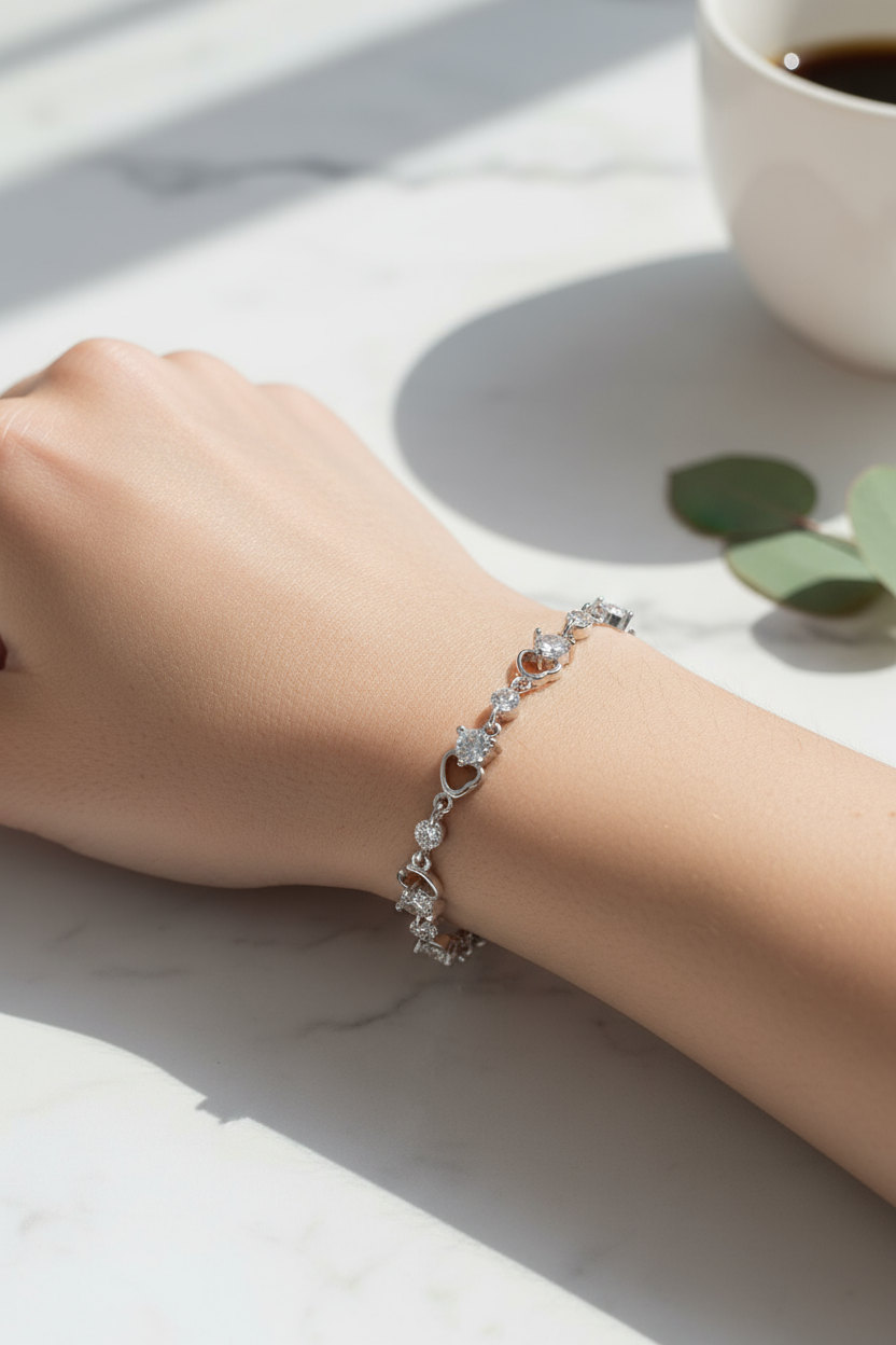 Bracelet lifestyle scene